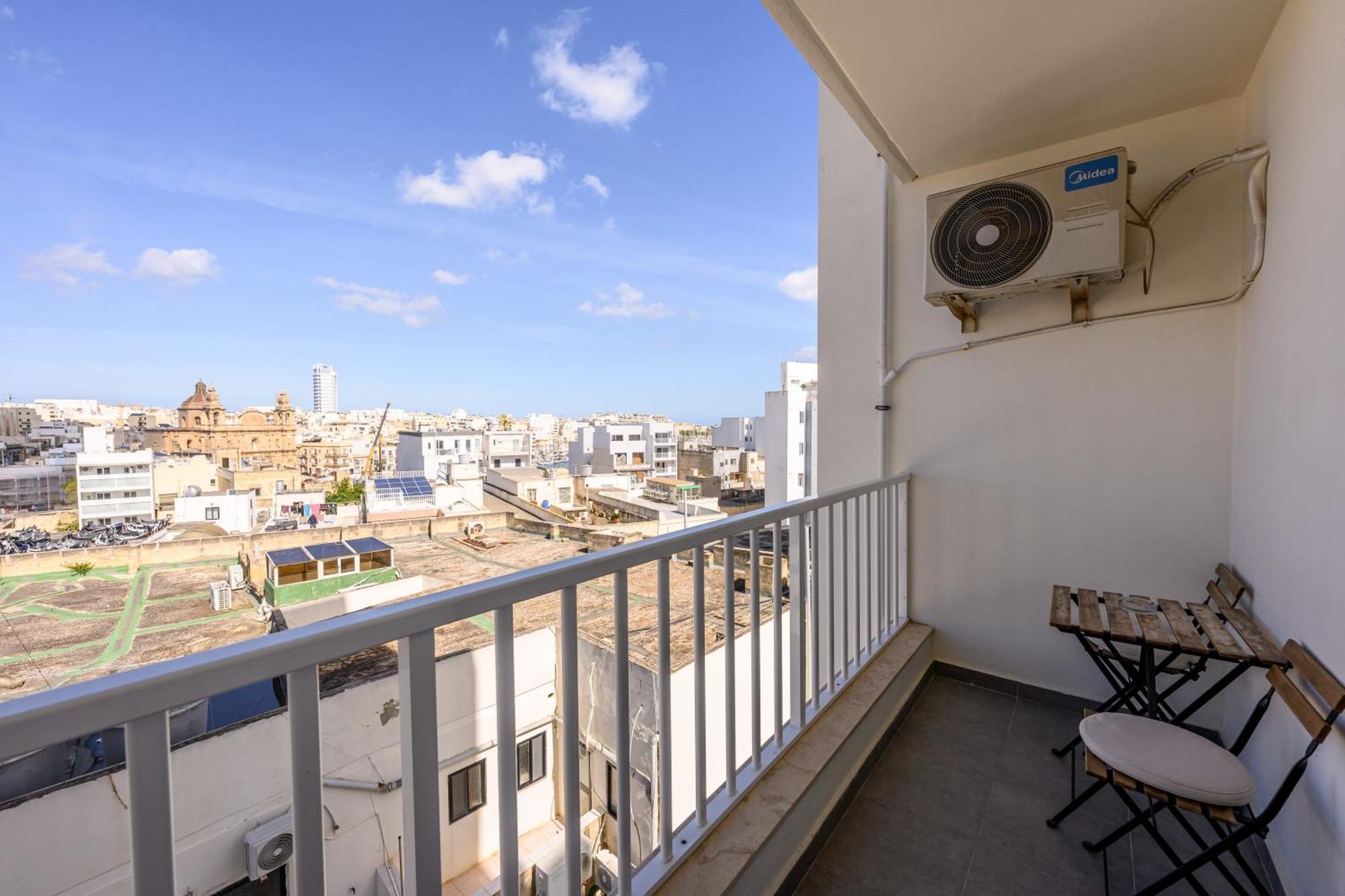 F9 3, Private Two Single Beds With Shared Bathroom In Shared Flat Séjour chez l'habitant Msida