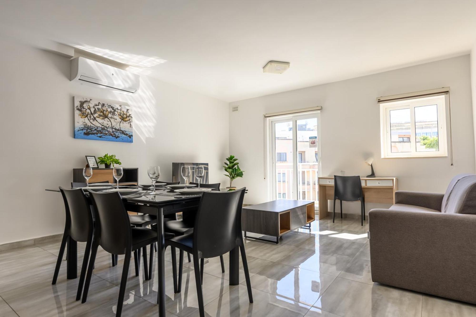 F9 3, Private Two Single Beds With Shared Bathroom In Shared Flat *